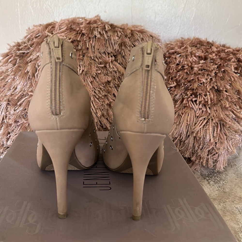 JLO MIANUDE shoes. Size 8.5. In mint condition. Original box. - Picture 3 of 10